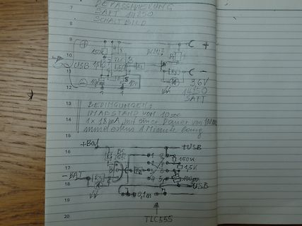 Handschriftliche Schaltpläne in einem Notizbuch