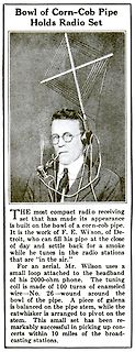 Historische Anzeige eines Radiosatzes in einer Pfeife