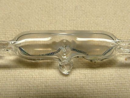 Nahaufnahme eines Glas-Vakuum-Bauteils