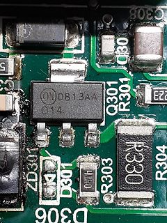 Nahaufnahme einer Leiterplatte mit SMD-Bauteilen