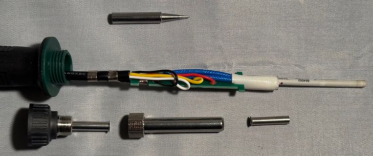 Zerlegte Messspitze und Zubehör