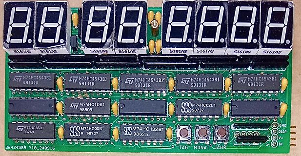 Leiterplatte mit 7-Segment-Anzeigen und Logik-ICs