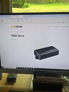 Foto eines Computerbildschirms mit Website