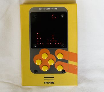 Handheld Retro Game Franzis