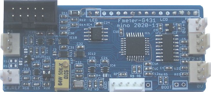 Leiterplatte mit Mikrocontroller und elektronischen Bauteilen