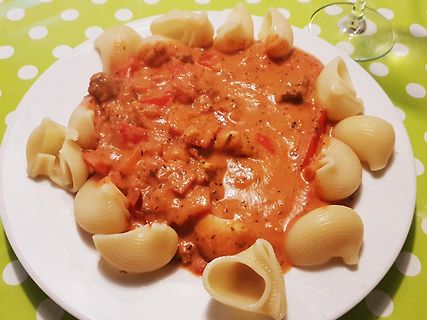 Nudeln mit Tomatensoße