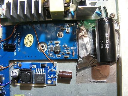 Nahaufnahme einer Leiterplatte mit elektronischen Bauteilen