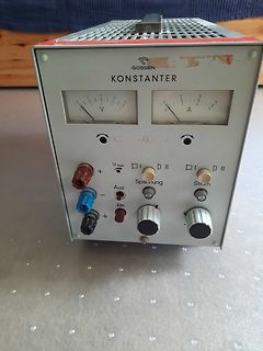 Labornetzteil Gossen Konstanter mit Volt- und Ampereanzeige