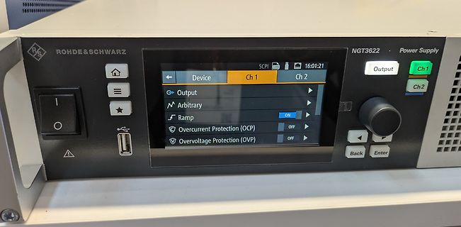 Rohde & Schwarz NGT3622 Netzteil Display