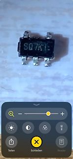 Elektronikbauteil mit Typenbezeichnung
