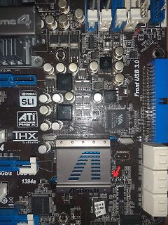 Nahaufnahme einer ASRock Mainboard Leiterplatte
