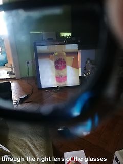 Foto eines Bildschirms durch eine Brille