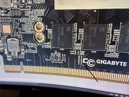 Nahaufnahme einer Gigabyte Leiterplatte mit ICs