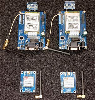 Zwei Siemens GSM/GPRS Module mit Antennen und Zubehör