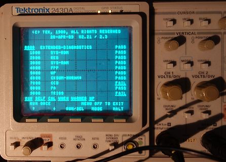 Tektronix 2430A Oszilloskop mit Selbstdiagnose-Menü