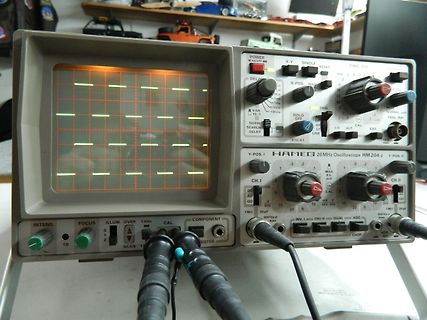 Hameg HM 204-2 Oszilloskop mit Messsonden
