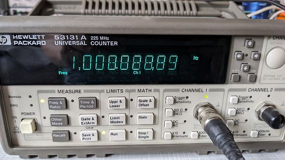 Hewlett Packard 53131A Universal Counter mit Messwert