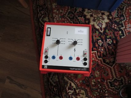 Labornetzgerät