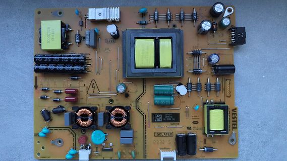 Elektronische Leiterplatte mit Transformatoren und Kondensatoren