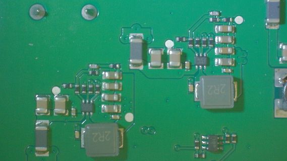 Nahaufnahme einer Leiterplatte mit SMD-Bauteilen