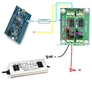 Verbindung Mikrocontroller, Optokoppler-Modul und LED-Netzteil