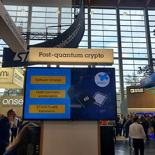 Messestand mit STM32 Post-quantum crypto Display