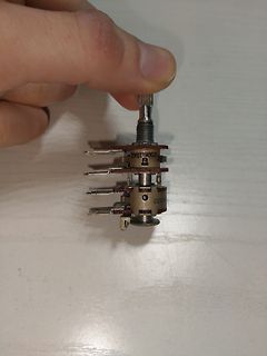 Potentiometer mit Wellenachse