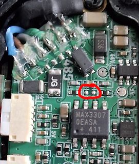 Nahaufnahme einer Leiterplatte mit MAX3307 IC