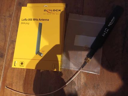 Delock LoRa 868 MHz Antenne und Verpackung