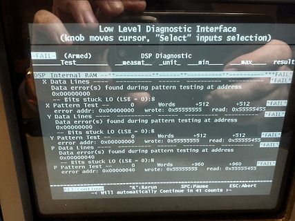 Abfotografierter Bildschirm eines Low Level Diagnostic Interface