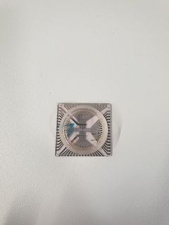 Mikroprozessor-Die unter transparentem Gehäuse