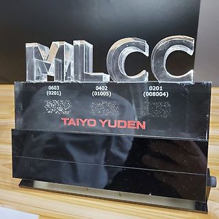 Display der MLCC-Baugrößen von Taiyo Yuden