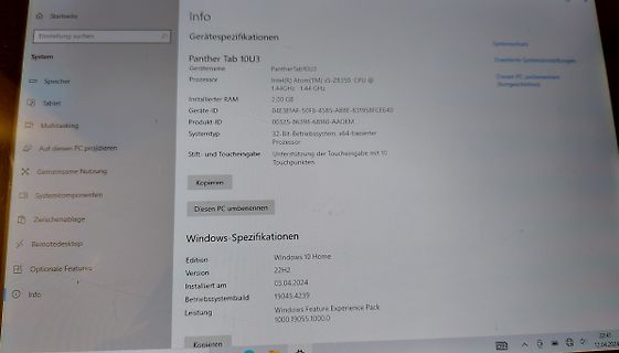 Windows 10 Gerätespezifikationen auf einem Tablet-Bildschirm