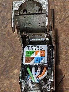 RJ45-Netzwerkdose mit T568B Belegung