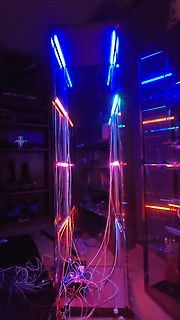 Freie Verdrahtung mit LED-Streifen und Kabeln