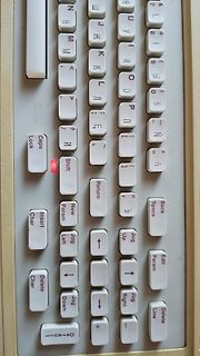 Nahaufnahme einer Tastatur eines Steuergeräts
