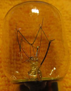 Glühlampe mit sichtbarem Glühdraht