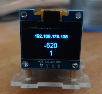 OLED-Display mit IP-Adresse und Messwerten