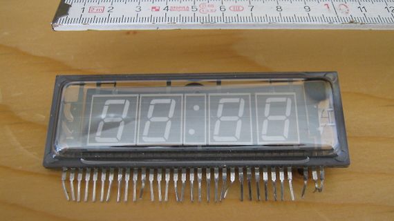 7-Segment-LCD-Display mit Lineal