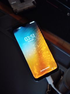 Smartphone mit Displayanzeige