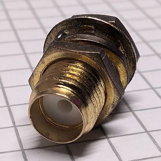 Vergoldeter SMA-Steckverbinder mit Muttern