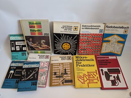 Sammlung alter Elektronik-Fachbücher