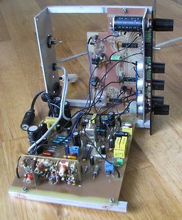 Aufbau eines elektronischen Geräts mit mehreren Leiterplatten