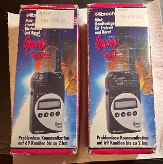 Verpackung von zwei Sporty Space Walkie Talkies