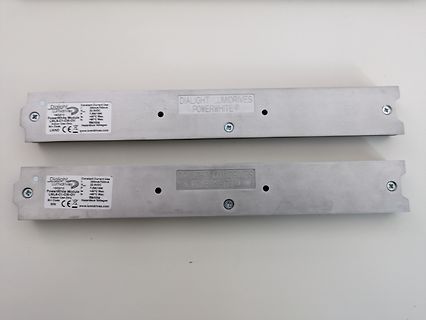 Zwei Dialight Lumidrive PowerWhite Module