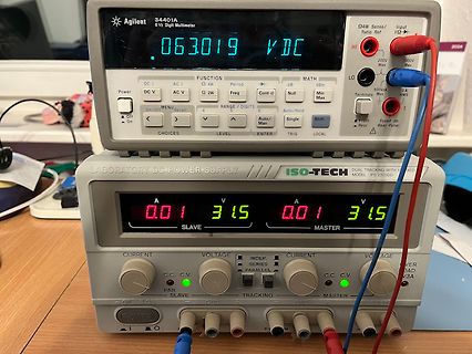 Agilent Multimeter und Labor-Labornetzteil