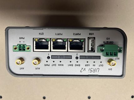 Anschlüsse eines UR5i V2 Modems