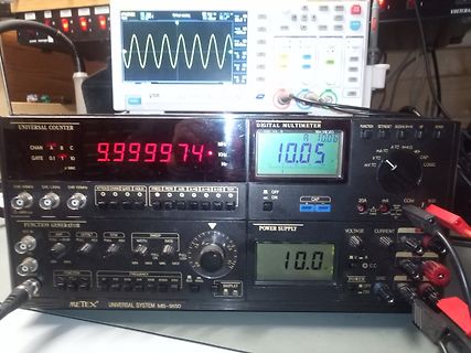 Messgeräte-Set mit Oszilloskop, Multimeter, Funktionsgenerator und Netzteil