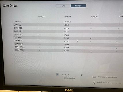 Abfotografierter Bildschirm mit RAM-Timings