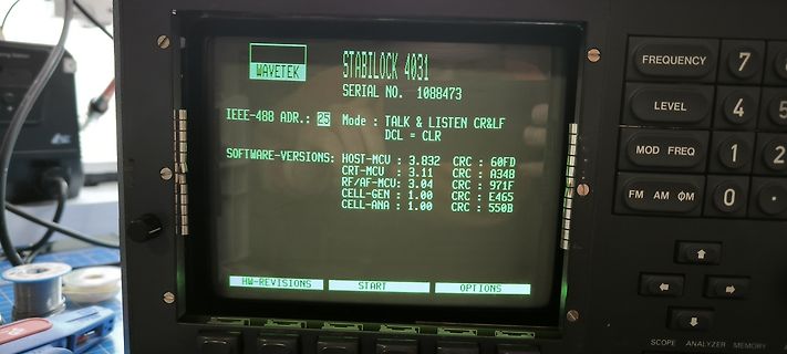 Display eines Wavetek Stabilock 4031 Messgeräts